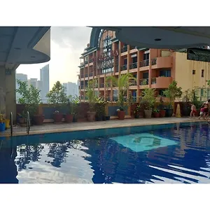 https://capital-o-914-makati-palace-hotel.angeleshotels.net