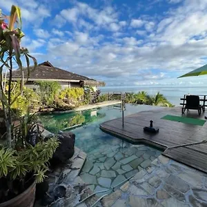 https://tehuarupe-surf-studio-2.frenchpolynesia-hotels.com